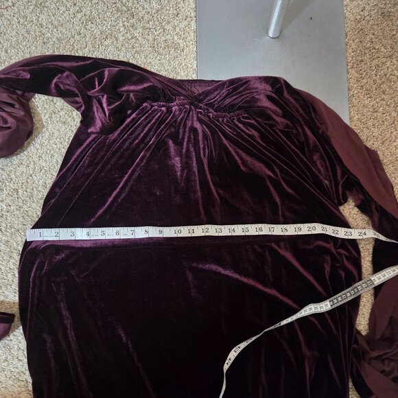 (Fits 6-12 best) Von Ronen(?) Velour Transformer Convertible Gown Raw Hem Purple - Picture 8 of 14